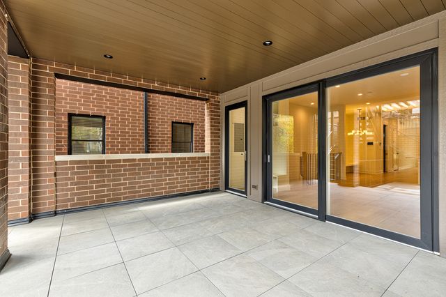 2026 N Orleans Street 1N, Chicago, IL 60614