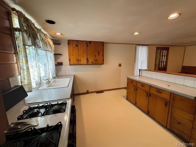 109 Cogshall Street, Holly Village, MI 48442