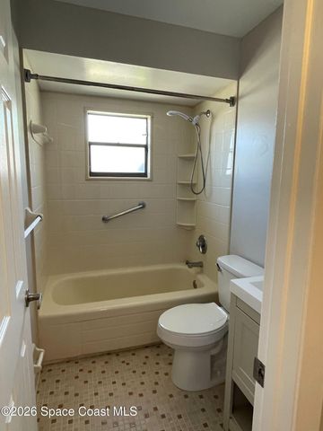 215 Driskell Street NE, Palm Bay, FL 32907