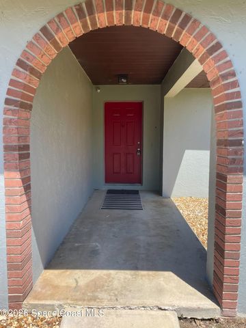 215 Driskell Street NE, Palm Bay, FL 32907