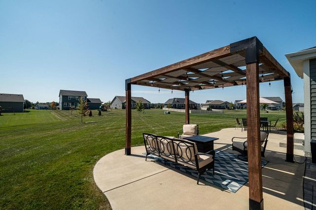 N61W21633 Legacy TRAIL, Menomonee Falls, WI 53051