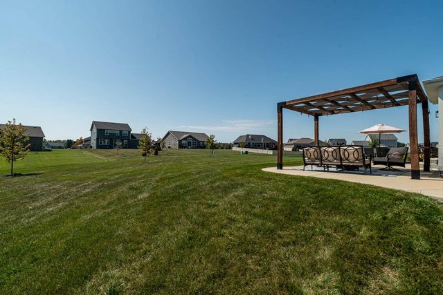 N61W21633 Legacy TRAIL, Menomonee Falls, WI 53051