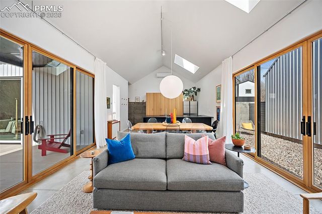 3328 W Bijou Street, Colorado Springs, CO 80904