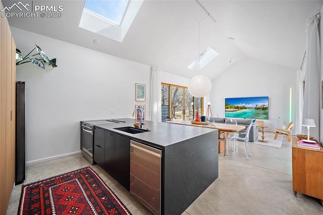 3328 W Bijou Street, Colorado Springs, CO 80904