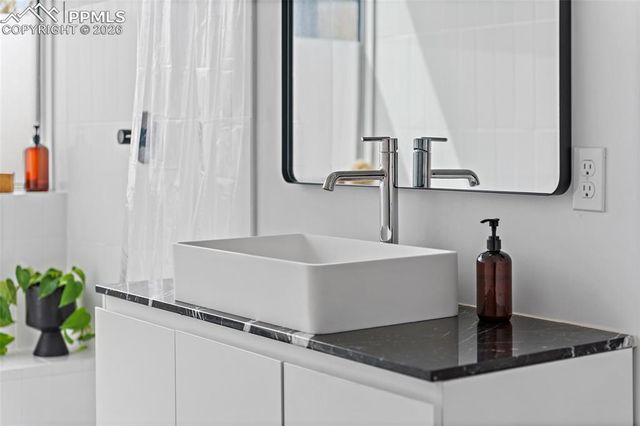 3328 W Bijou Street, Colorado Springs, CO 80904