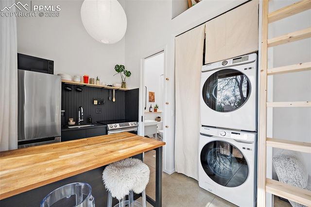 3328 W Bijou Street, Colorado Springs, CO 80904