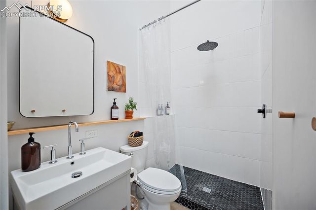 3328 W Bijou Street, Colorado Springs, CO 80904