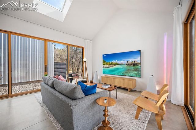 3328 W Bijou Street, Colorado Springs, CO 80904