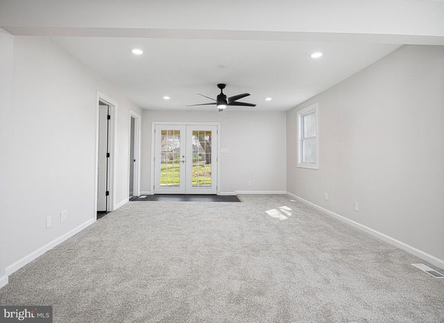 15 PEACH RD, Elkton, MD 21921