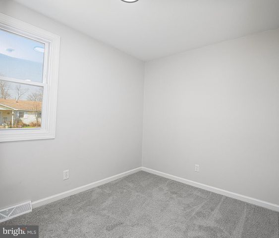 15 PEACH RD, Elkton, MD 21921