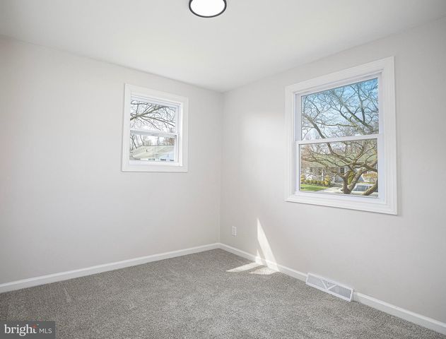 15 PEACH RD, Elkton, MD 21921