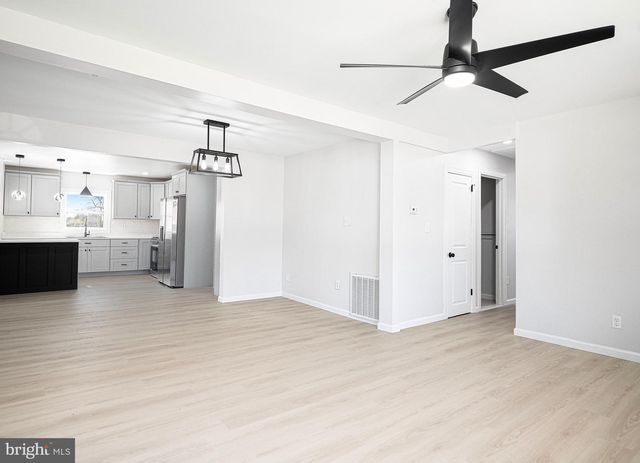 15 PEACH RD, Elkton, MD 21921