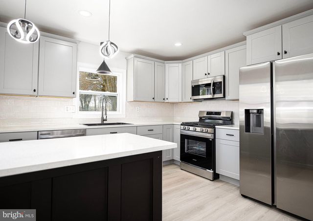 15 PEACH RD, Elkton, MD 21921