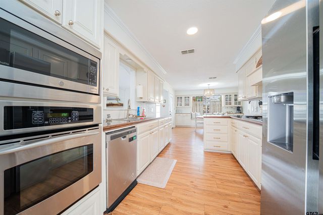 401 Sheffield Dr., Longview, TX 75605