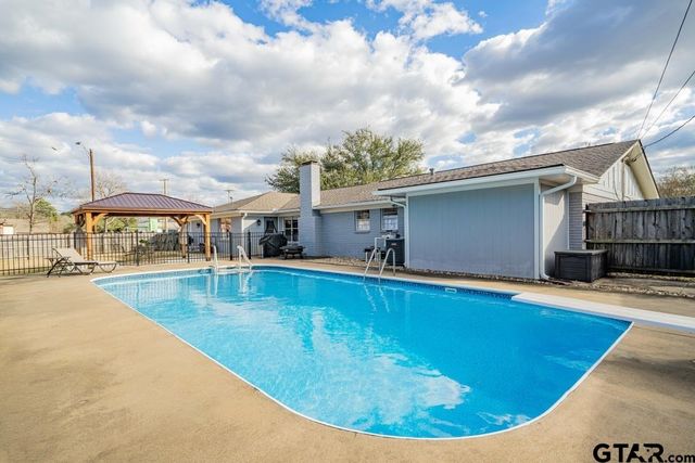 401 Sheffield Dr., Longview, TX 75605