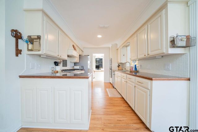 401 Sheffield Dr., Longview, TX 75605