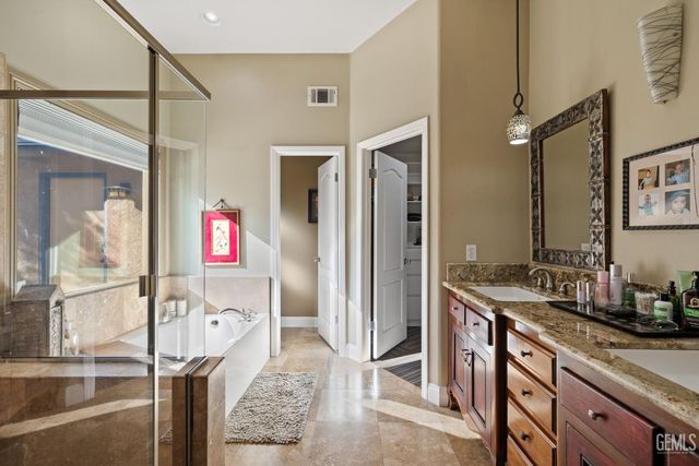 5109 Ursa Court, Bakersfield, CA 93306