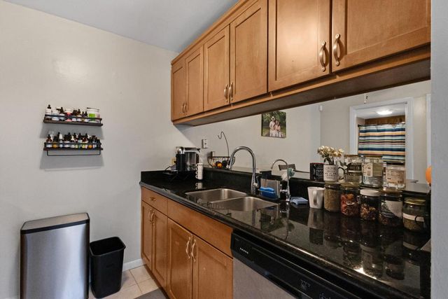 245 Charter Way, West Palm Beach, FL 33407