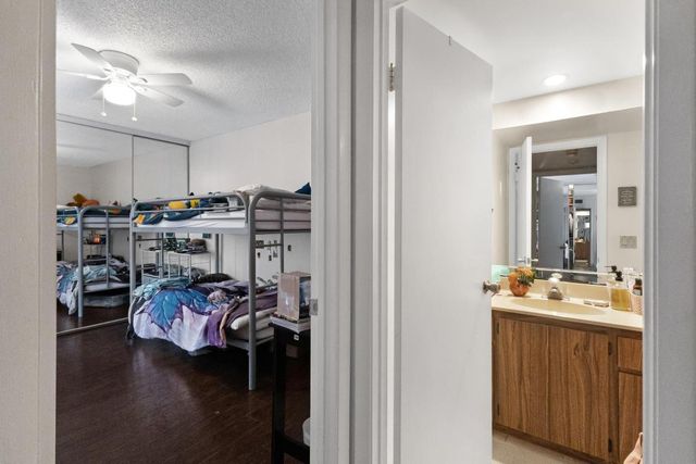 245 Charter Way, West Palm Beach, FL 33407