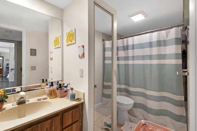 245 Charter Way, West Palm Beach, FL 33407