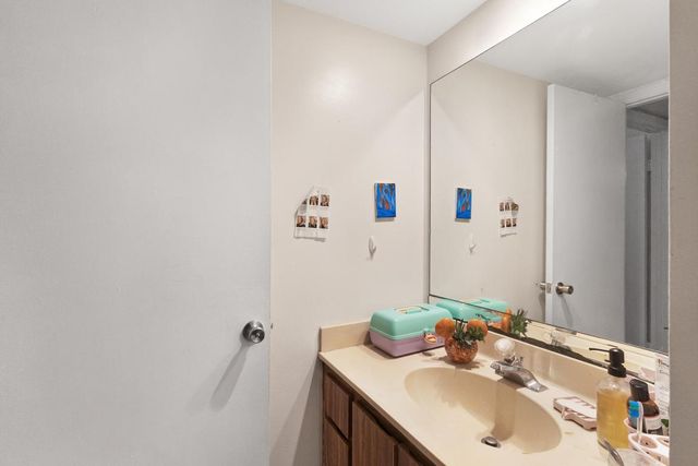 245 Charter Way, West Palm Beach, FL 33407