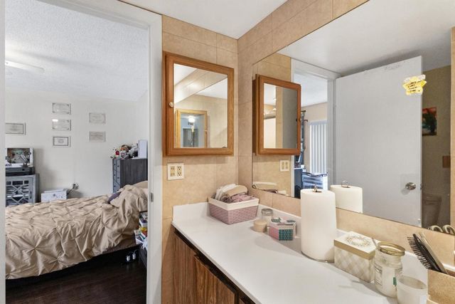 245 Charter Way, West Palm Beach, FL 33407