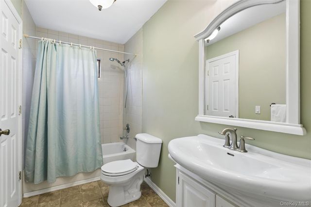 155 2nd Avenue, Peconic, NY 11958