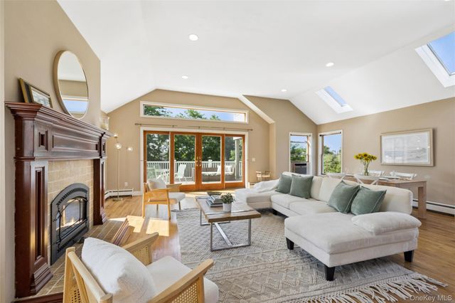 155 2nd Avenue, Peconic, NY 11958