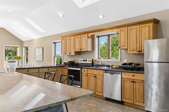 155 2nd Avenue, Peconic, NY 11958