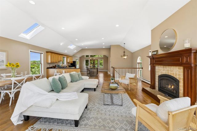 155 2nd Avenue, Peconic, NY 11958