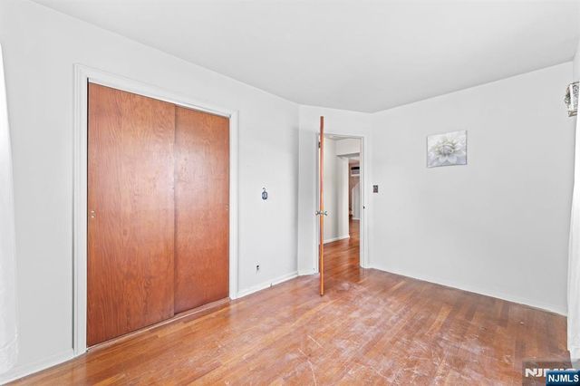105 Greene Avenue, Totowa, NJ 07512