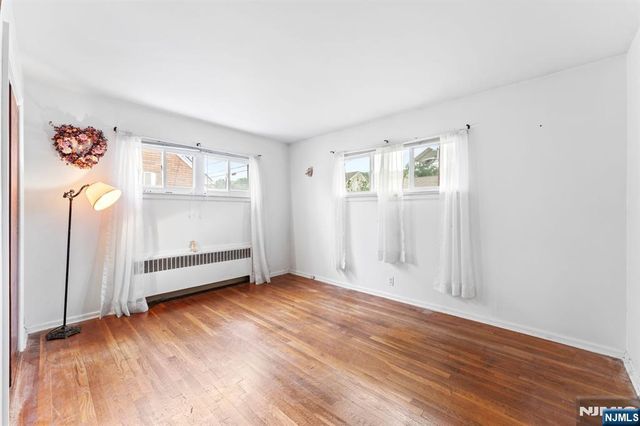 105 Greene Avenue, Totowa, NJ 07512