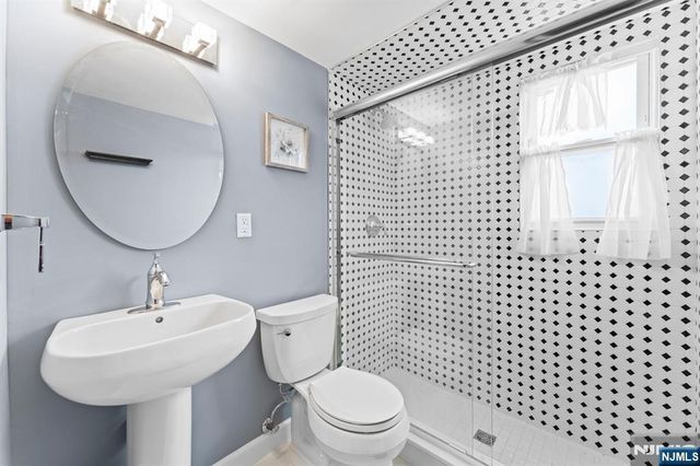 105 Greene Avenue, Totowa, NJ 07512
