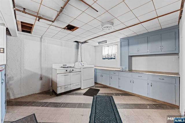 105 Greene Avenue, Totowa, NJ 07512