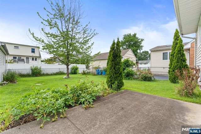 105 Greene Avenue, Totowa, NJ 07512