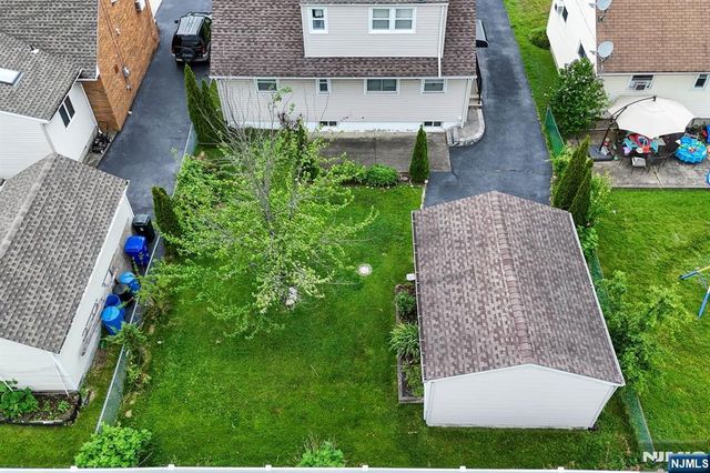 105 Greene Avenue, Totowa, NJ 07512