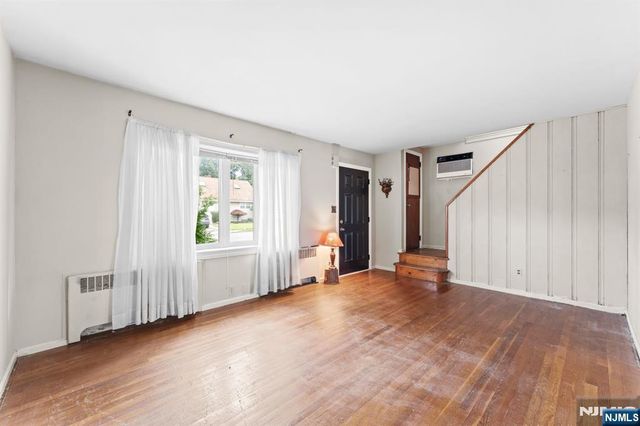 105 Greene Avenue, Totowa, NJ 07512