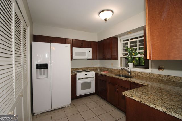 68 La Rue Place, Atlanta, GA 30327