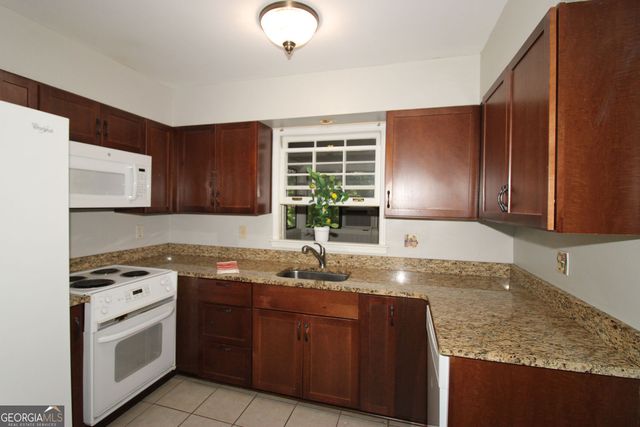 68 La Rue Place, Atlanta, GA 30327