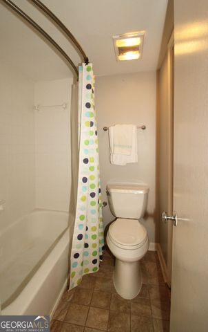 68 La Rue Place, Atlanta, GA 30327
