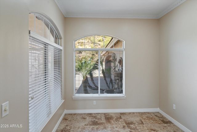 619 E BRILES Road, Phoenix, AZ 85085