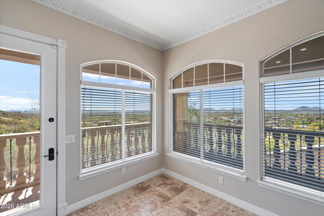 619 E BRILES Road, Phoenix, AZ 85085