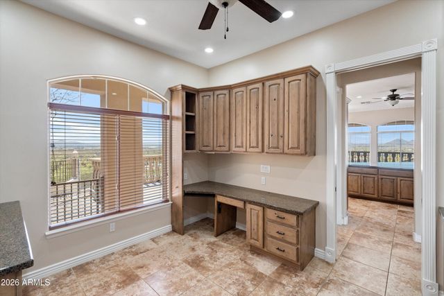 619 E BRILES Road, Phoenix, AZ 85085