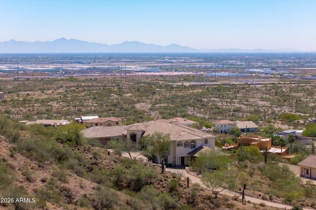 619 E BRILES Road, Phoenix, AZ 85085