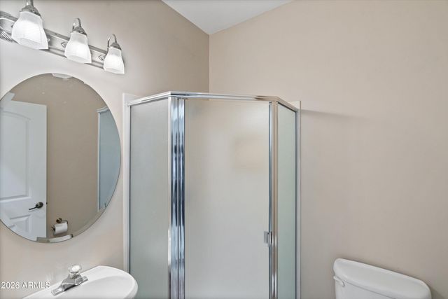 619 E BRILES Road, Phoenix, AZ 85085