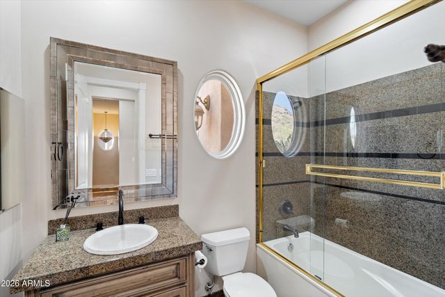 619 E BRILES Road, Phoenix, AZ 85085
