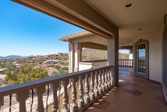 619 E BRILES Road, Phoenix, AZ 85085