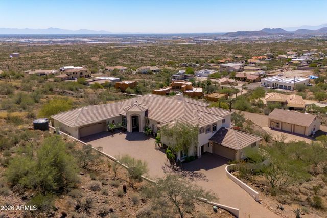 619 E BRILES Road, Phoenix, AZ 85085