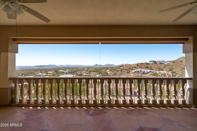 619 E BRILES Road, Phoenix, AZ 85085