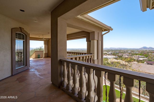 619 E BRILES Road, Phoenix, AZ 85085